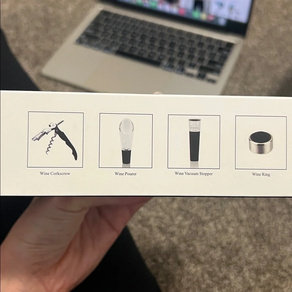 Wine Gift Set NEW